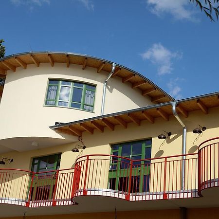 Seminar- Und Gaestehaus Flussbad Gartenstrasse Berlin Kültér fotó