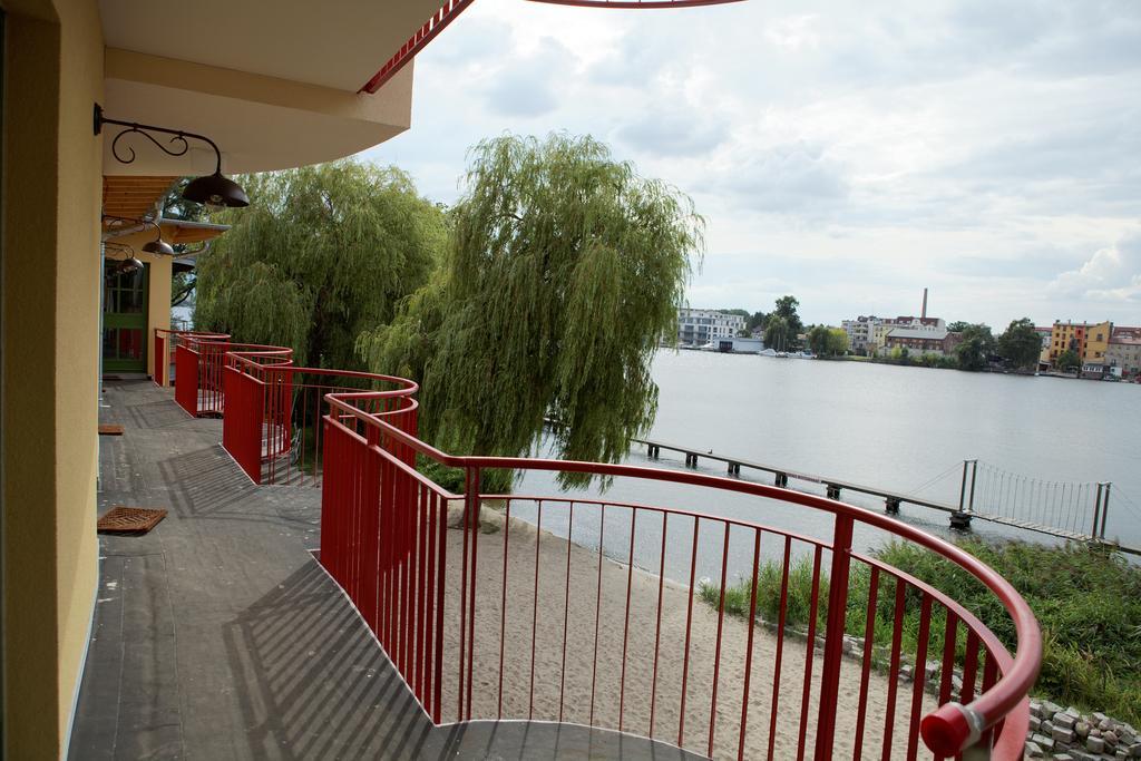 Seminar- Und Gaestehaus Flussbad Gartenstrasse Berlin Kültér fotó