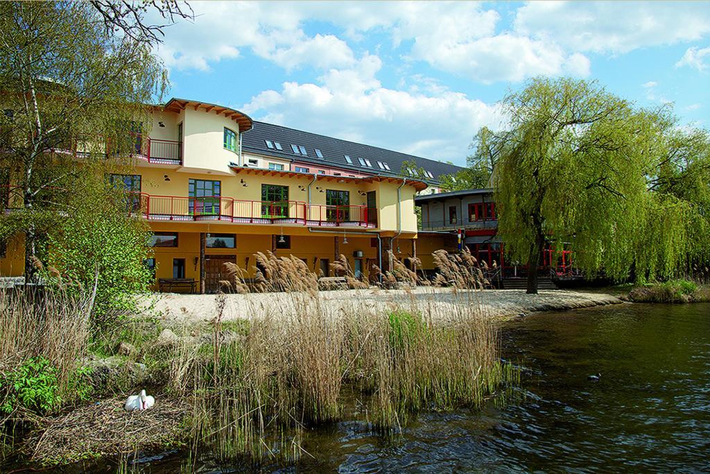 Seminar- Und Gaestehaus Flussbad Gartenstrasse Berlin Kültér fotó